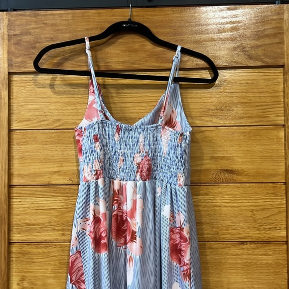 FancyInn pretty floral mini spring dress - Picture 3 of 5